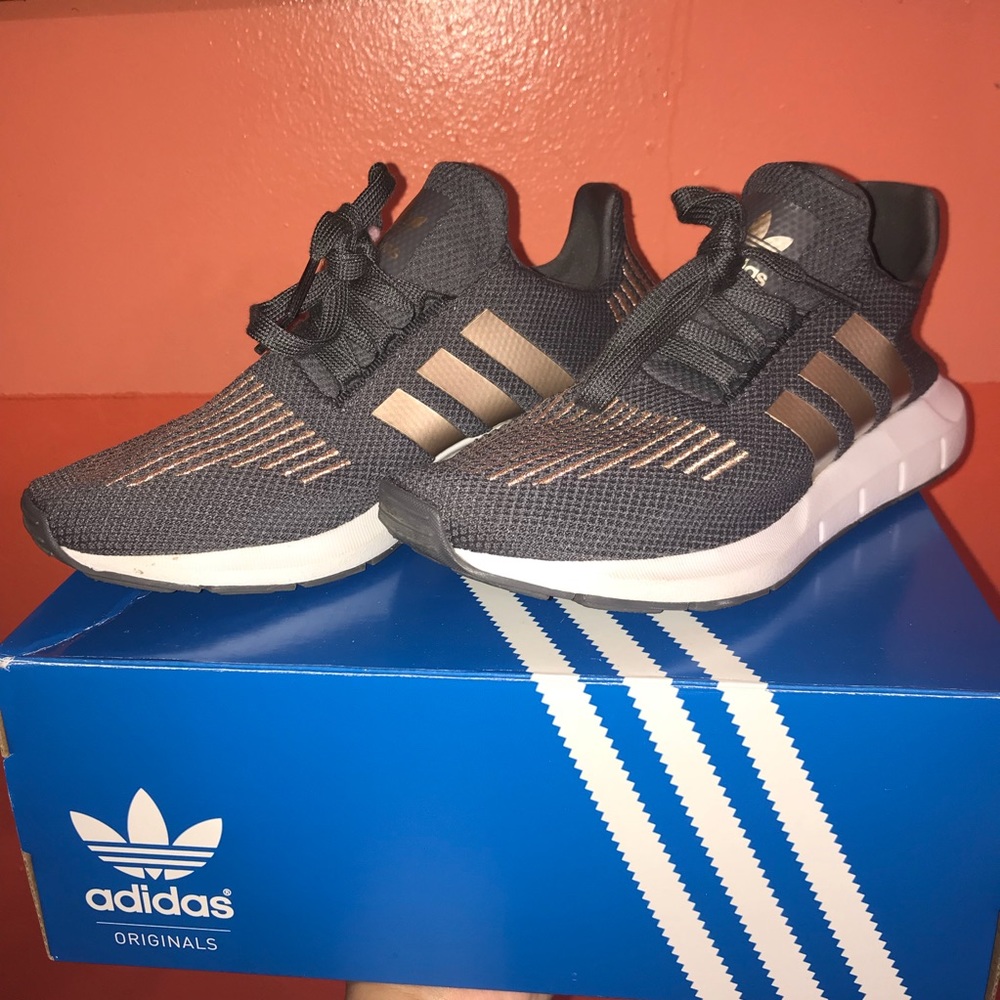 Adidas Grey & Rosegold Sneakers